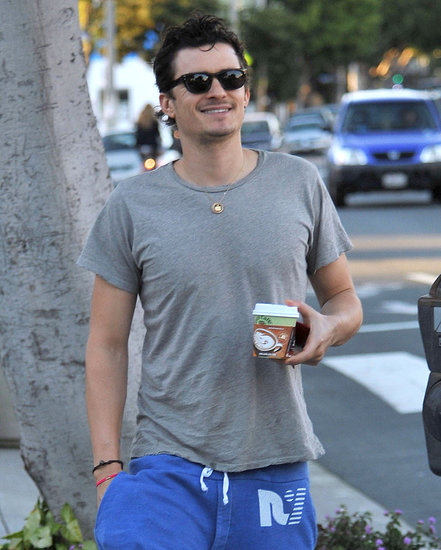orlando bloom flynn. Dad Orlando Bloom Grabbing